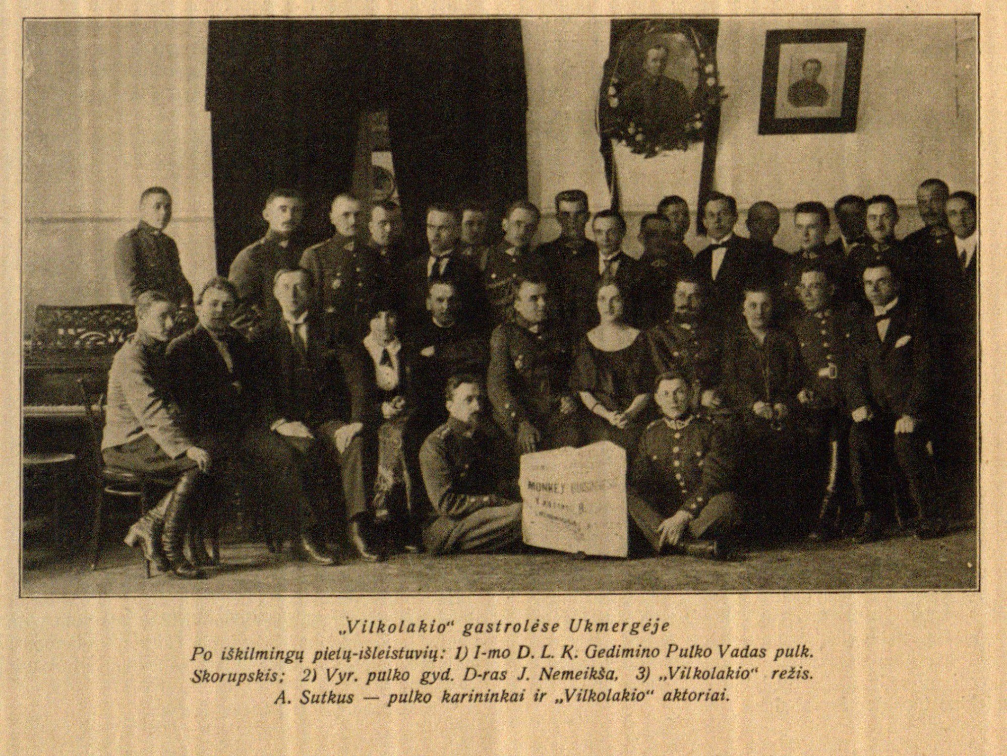 „Vilkolakio“ gastrolėse Ukmergėje // Krivulė. – 1924, Nr. 5, p. 10.