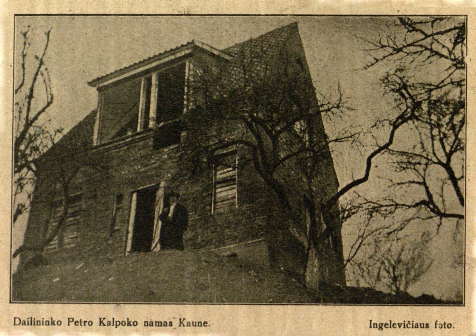 Dailininko Petro Kalpoko namas Kaune: Ingelevičiaus foto // Naujas žodis. – 1930, Nr. 5, p. 106.