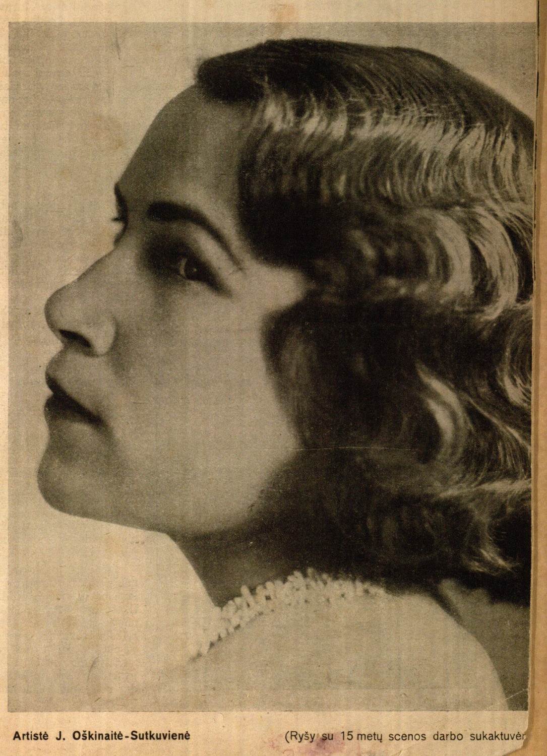 Artistė J. Oškinaitė-Sutkuvienė (Ryšy su 15 metų scenos darbo sukaktuvėmis) // Laiko žodis. – 1934, Nr. 12, virš.