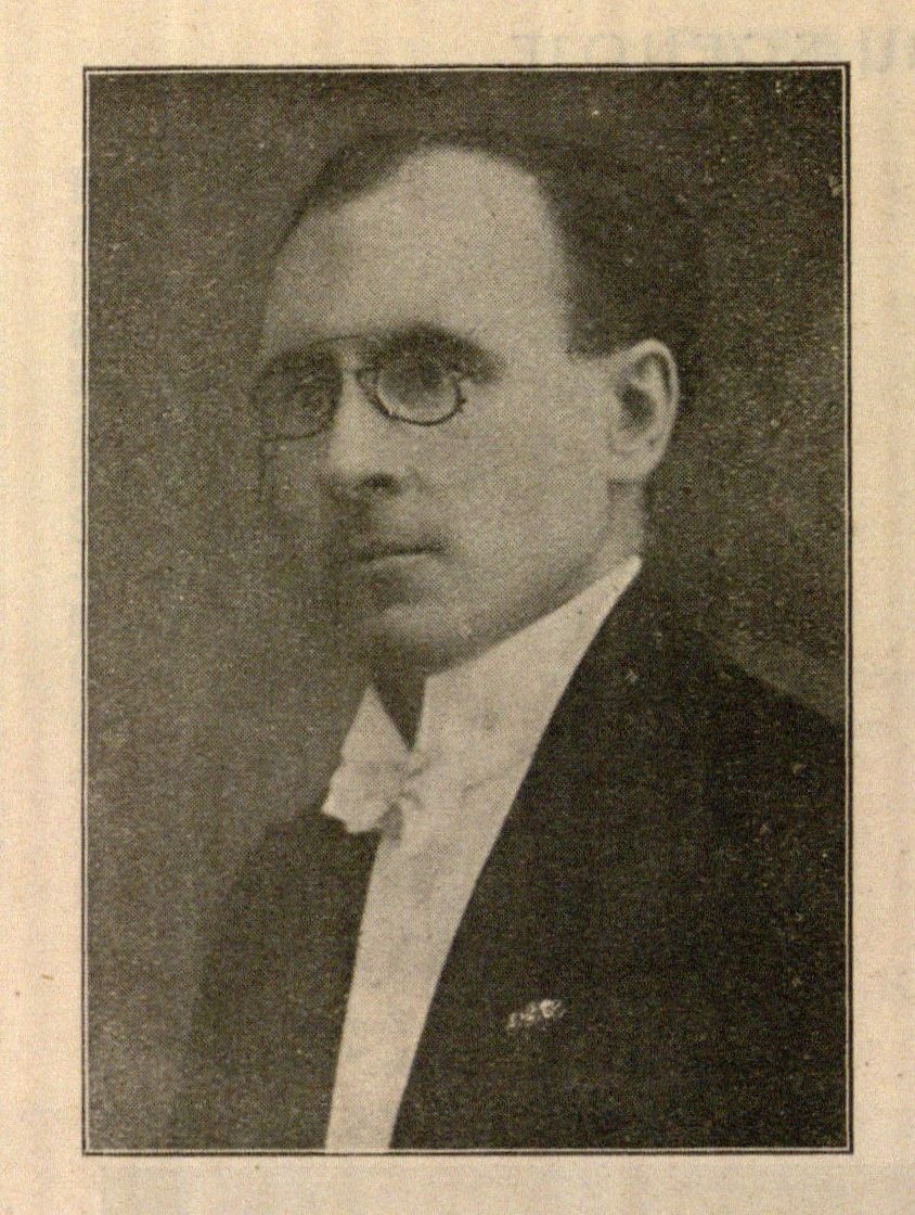 A. Kutkauskas Lietuvos Valstybės Operos artistas (tenoras) // Atspindžiai. – 1923, Nr. 1, p. 17.