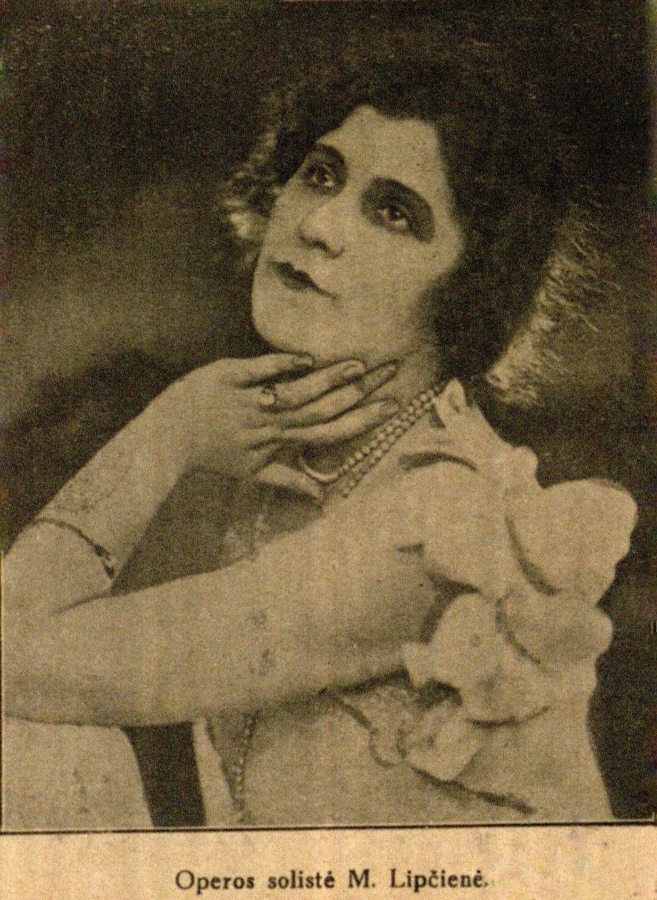 Operos solistė M. Lipčienė // Naujas žodis. – 1930, Nr. 18, p. 380.