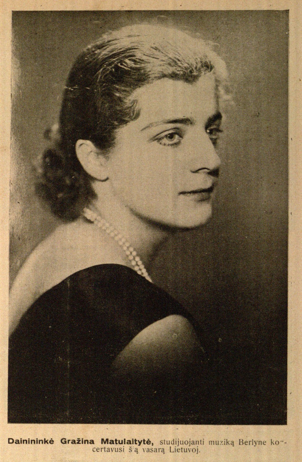 Dainininkė Gražina Matulaitytė, studijuojanti muziką Berlyne, koncertavusi šią vasarą Lietuvoje // Naujas žodis. – 1928, Nr. 14, p. 3.