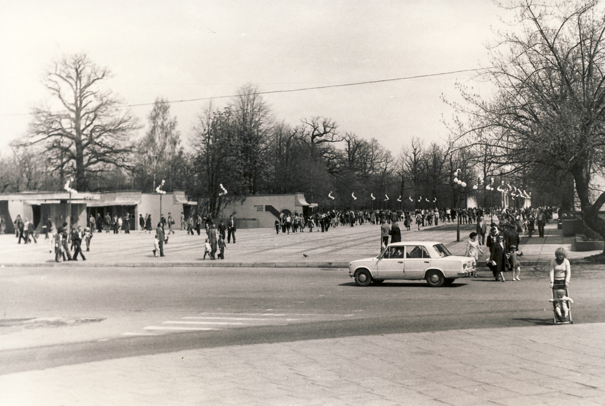 Parodos ir Sporto gatvių sankryža. 1980 m.