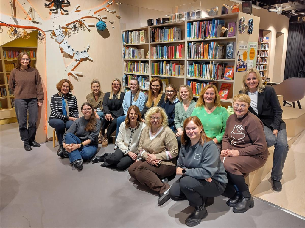 Moa biblioteka prekybos centre