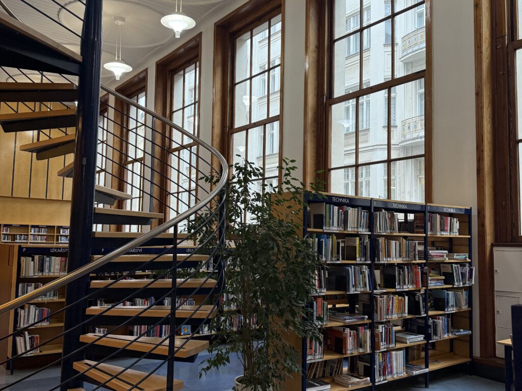 Ąžuolyno bibliotekos specialistų Erasmus+ stažuotė Čekijoje