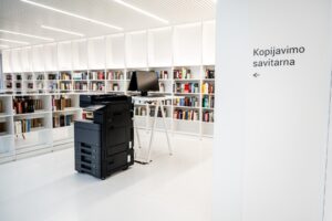 Bibliotekoje galima pasinaudoti spausdintuvu.