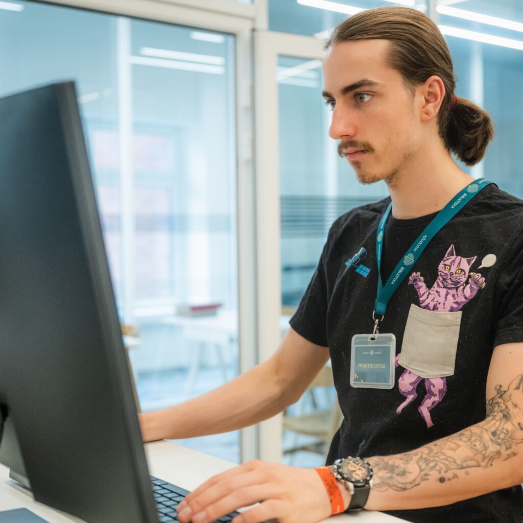 Praktika bibliotekoje