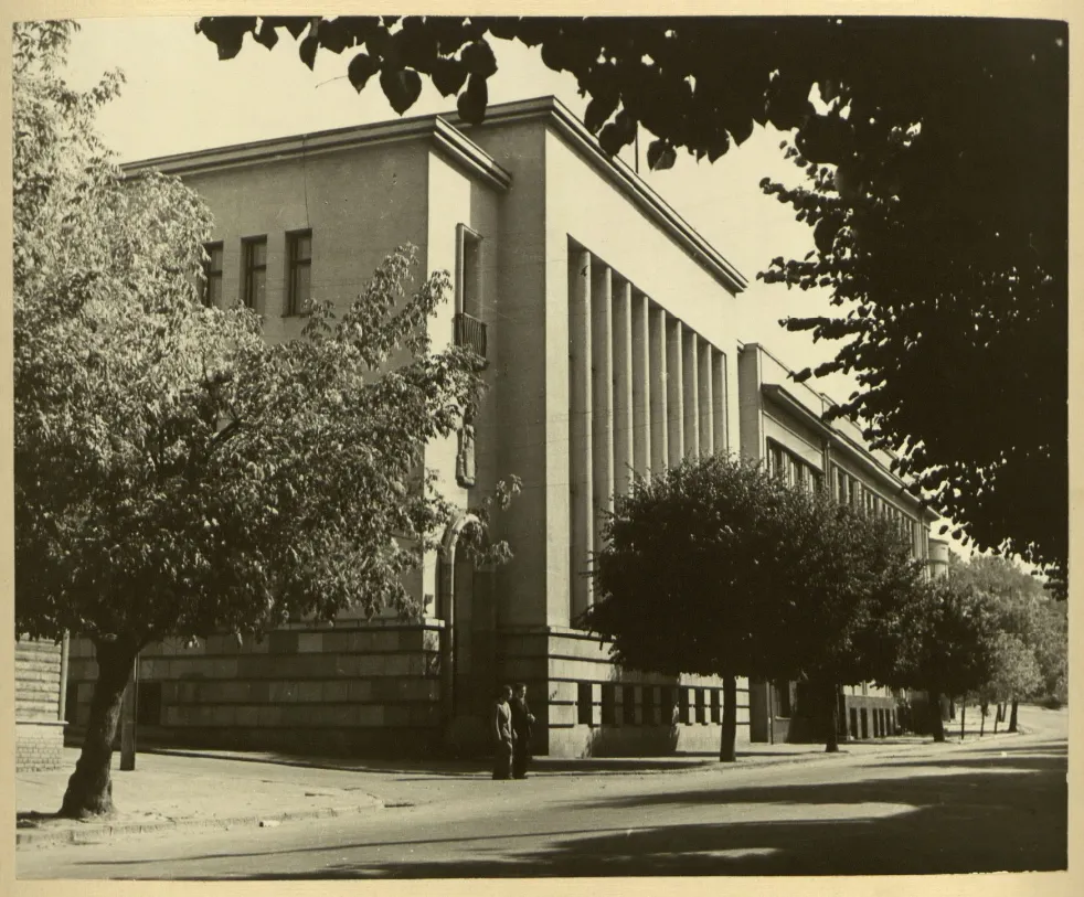 Biblioteka sovietmečiu, Kauno miesto foto albumas, 1940–1949 m., fotog. M. Prancūkas, Lietuvos ypatingasis archyvas