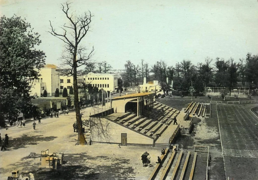 Kauno valstybinis stadionas. XX a. 4 deš. pab. (Iš J. Palio asmeninės kolekcijos)