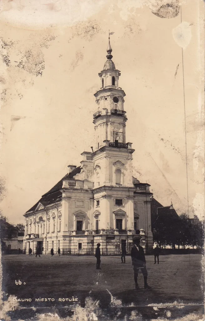 Rotušė, 1922-25 m., aironio literatūros muziejus